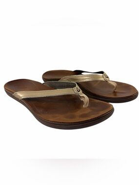 OluKai Metallic Gold Leather Thong Sandals with Brown Leather Footbed Sz 9